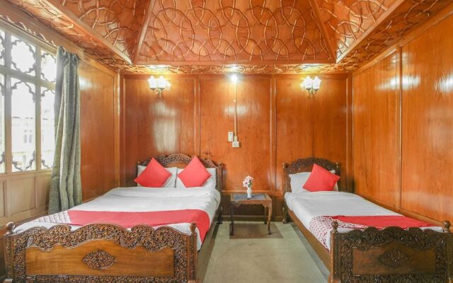 Oyo 14629 Ibrahim Group Of Houseboats