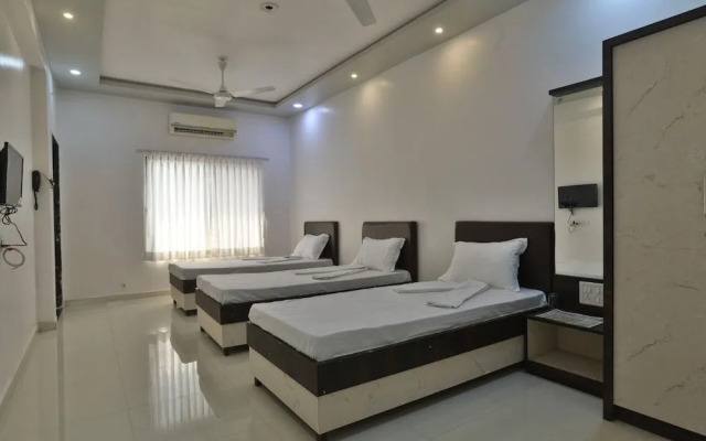 Hotel Sai Ratna