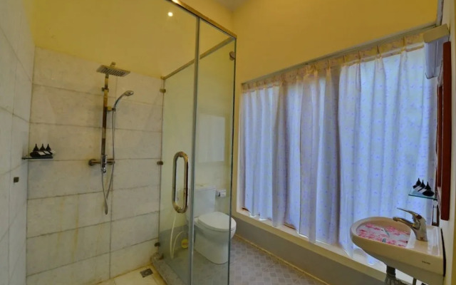 Royal House Hotel