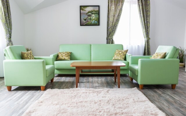 FM Luxury 1-BDR Apartment - Milena's