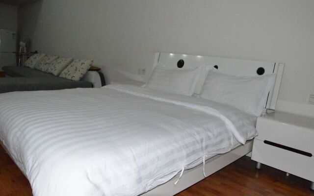 Yangguang Xingzuo Apartment Hotel