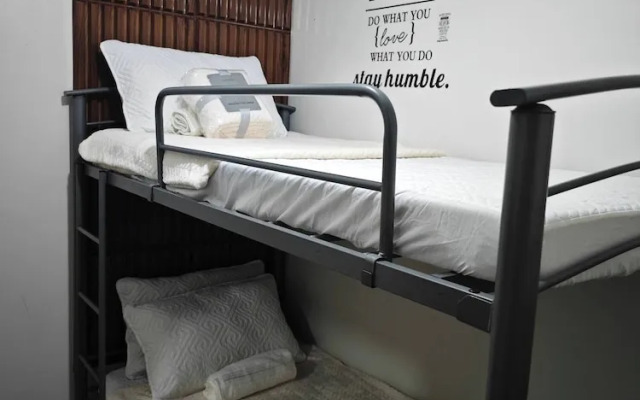 2- Bedroom Luxury Condo Unitluxhomme
