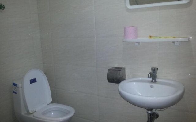 Moon River Guesthouse & Restaurant