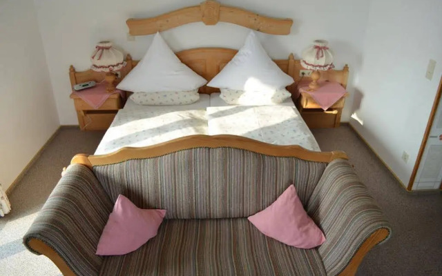 Hotel-Pension-Ostler