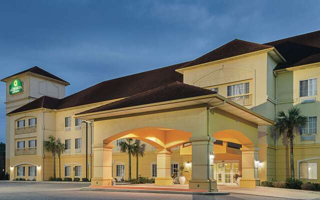 La Quinta Inn & Suites by Wyndham Mobile Satsuma / Saraland