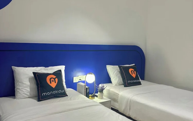 Ukiyo Hotel by manatidur