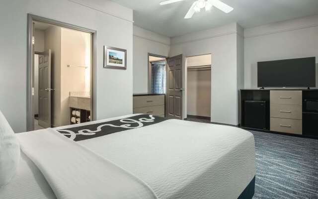 La Quinta Inn & Suites by Wyndham Phoenix I-10 West