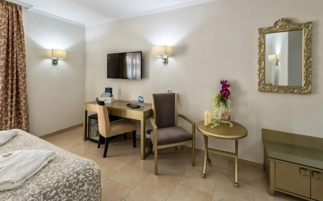 Moon Dreams Torremolinos Hotel (Adults Only)