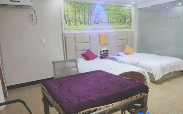 Nanning Gezi Light Hotel (Xixiangtang Passenger Station Minzu University)