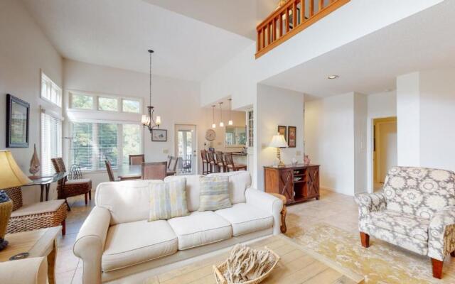 7609 Huntington Villas