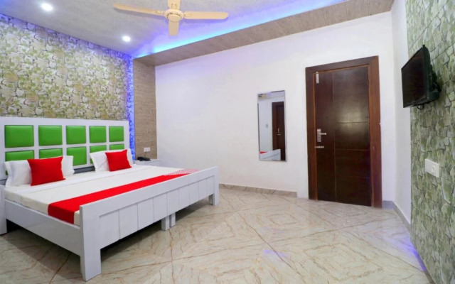 Hotel Bubbles by OYO Rooms