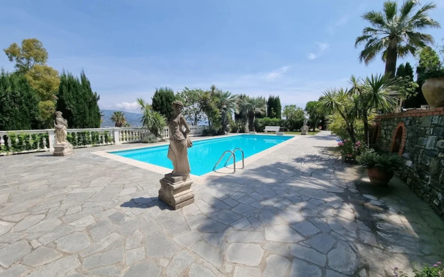 Paradiso Al Mare Shared Pool