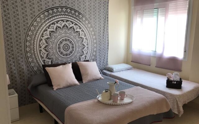 Rooms in Seafront Villa
