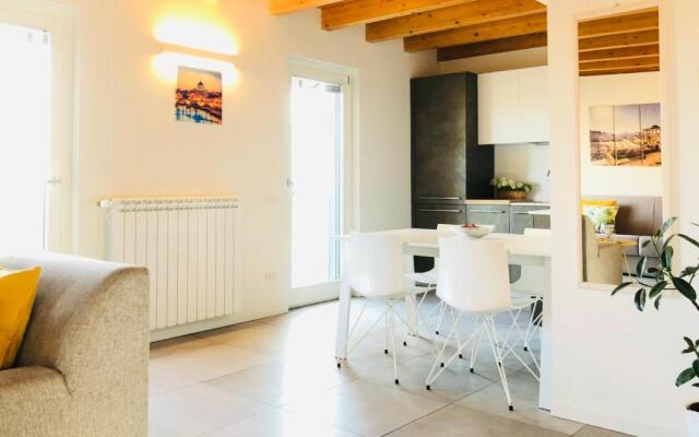 Stepandgo Milano Navigli