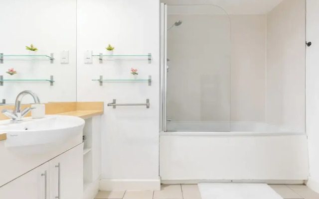 Spacious 2 Bed Apartment in Dalston