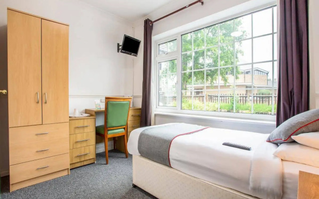 Flexistay Ambers Gatwick Aparthotel