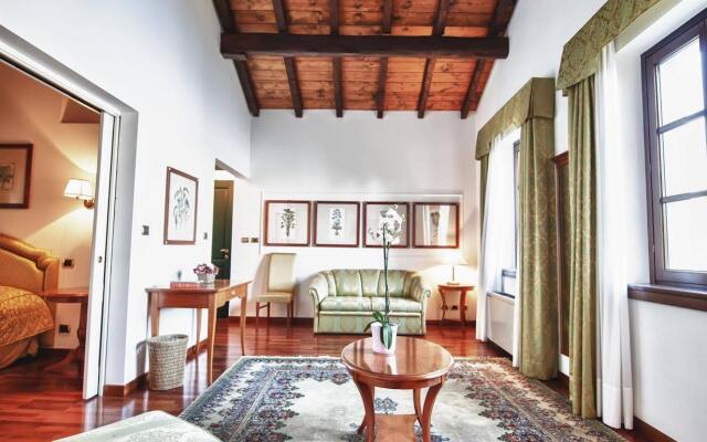 Relais Casali della Cisterna