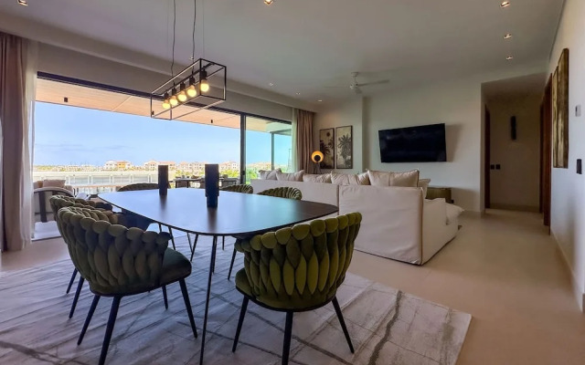 Marina Garden Penthouse 3 Bedroom Apartment