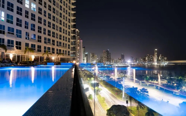Exclusive and Beautiful Apartment Avenida Balboa