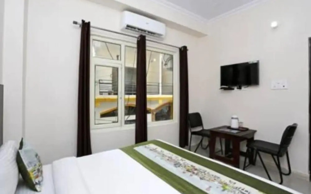 Hotel Ananta Inn