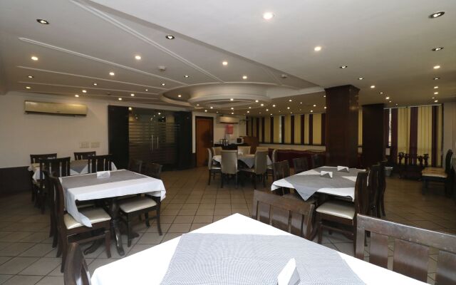 OYO 9978 Hotel Calista