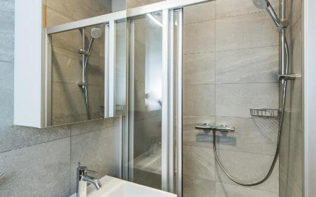 River city apartments No. 3 by URBAN RENT