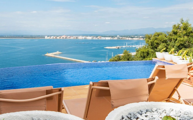 Castell Mar 1001 in Roses