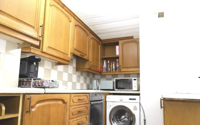 Stunning 5-bed House in Newcastle Upon Tyne