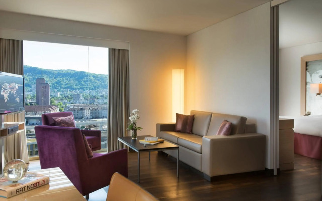 Renaissance Zürich Tower Hotel