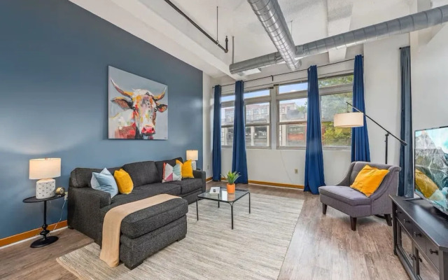 King Bed Great Location