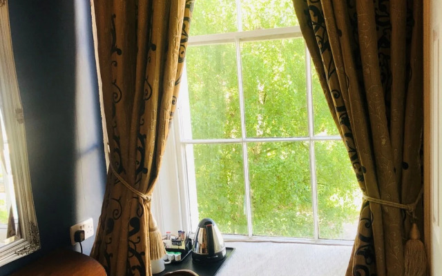 Clarence Court Hotel