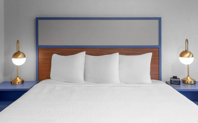 AmericInn by Wyndham Plymouth