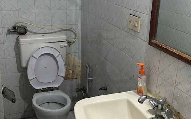 Hotel Krishna Palace By GRB