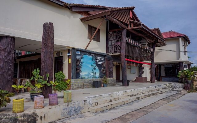 Labis Sunrise Farm Stay