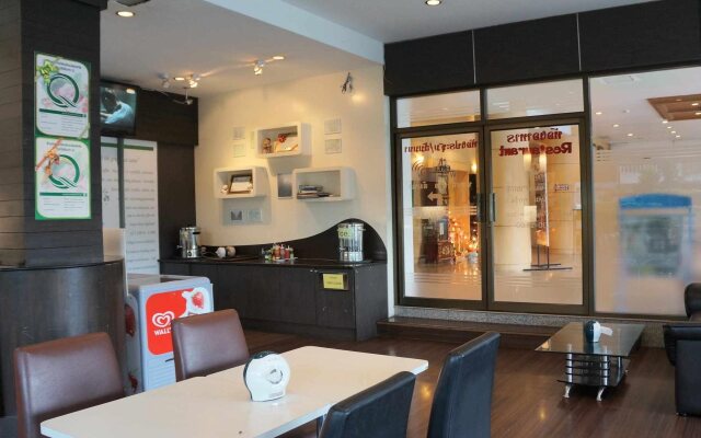 Maneerote Hotel Surin