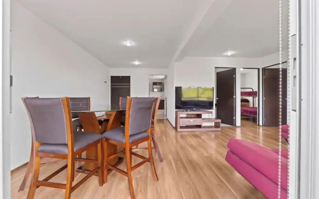 Spacious Apt Near Centro Historico