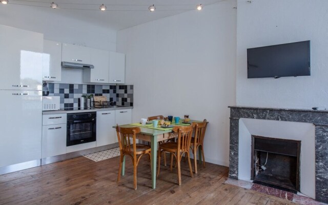 1189 Typical Apartment Halles de Bayonne