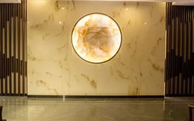 Mingyue Hotel