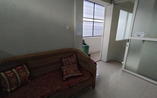 OYO Life 2736 Pondok Klara
