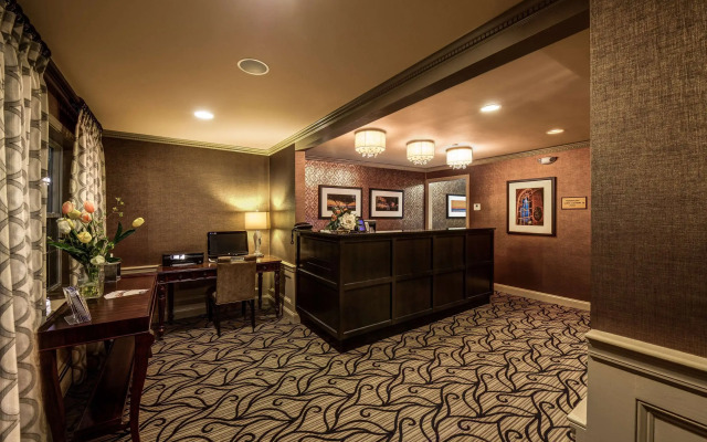 Port Inn and Suites Portsmouth, Ascend Hotel Collection