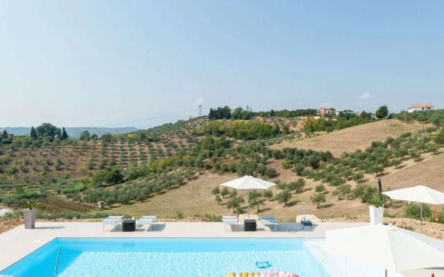 Belvilla by OYO Villa Intera 12 Pax