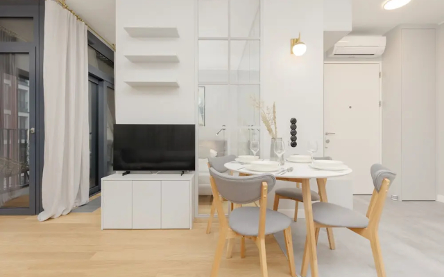 Luxurious Studio by Renters Prestige