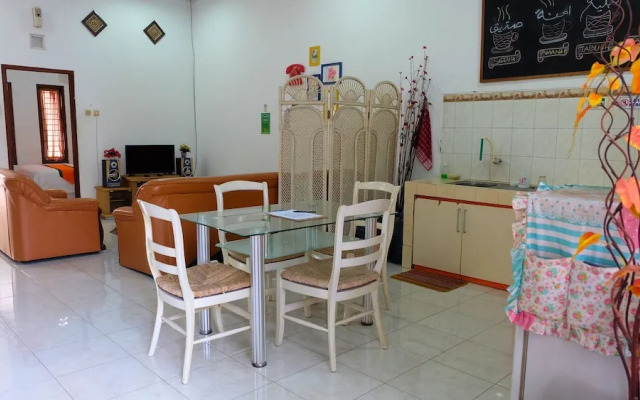 Homestay Jogja dekat Taman Pelangi by Simply Homy
