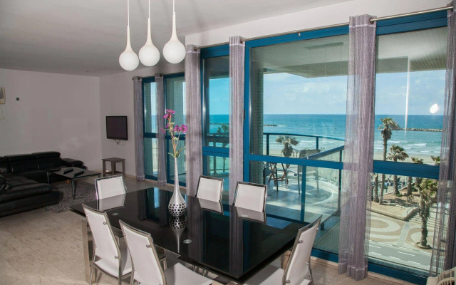 The Sea Apartments Tel Aviv by different locations