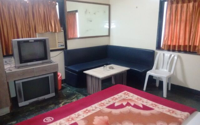 Hotel Aradhana Lodging