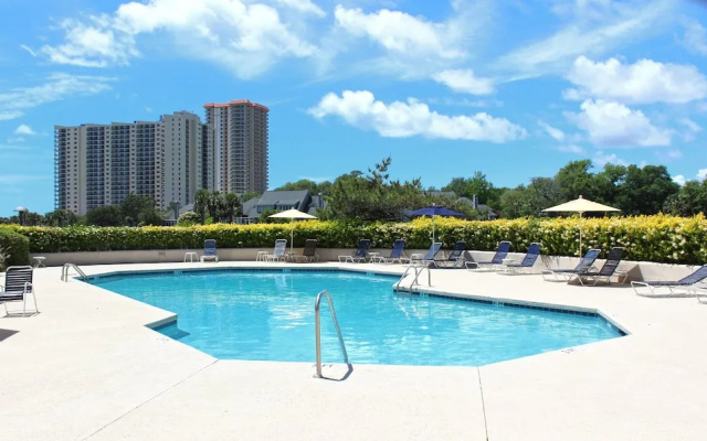 Professionally Cleaned & Sanitized / Near Beach!