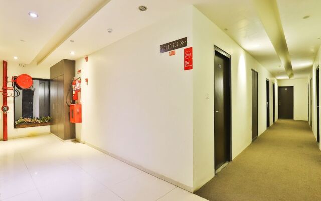 OYO 13479 Hotel Grand Nakshatra