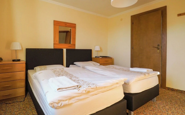 Spacious Villa in Afritz am See with Hot Tub