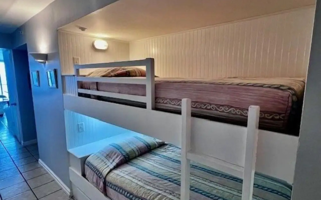 Pelican Beach 0404 1 Bedroom Condo by Pelican Beach Management