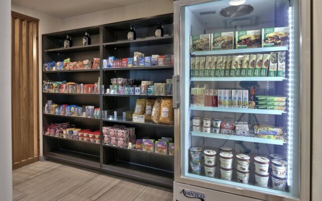 Holiday Inn Express & Suites Albuquerque Historic Old Town by IHG